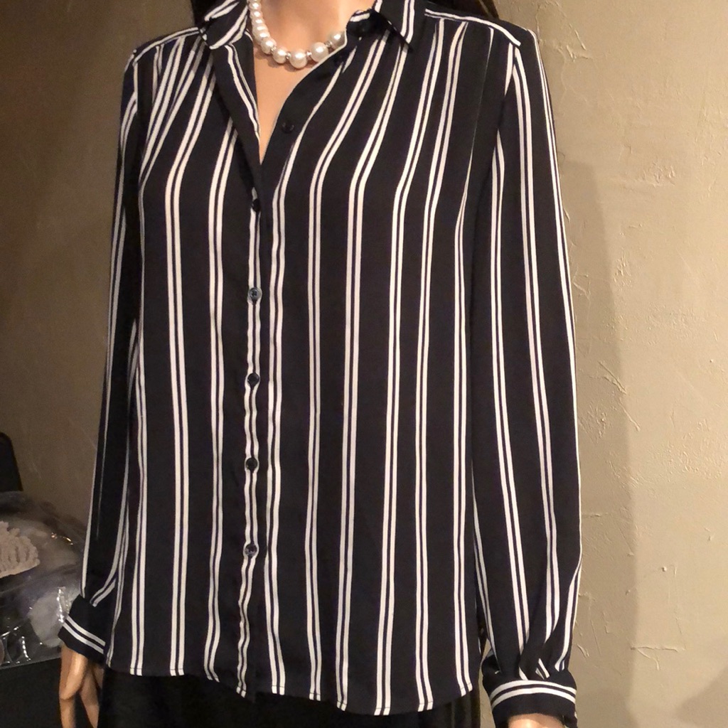 H&M Button Down Blouse. Size 4